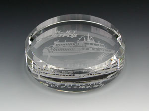 【クリスタルガラス記念品】クリスタル・ペーパーウエイト（丸形）　EC70