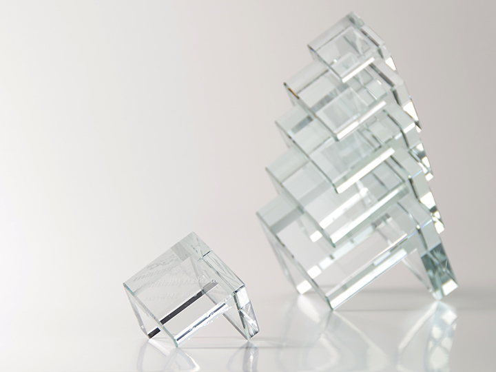 【クリスタルガラス記念品】ガラス・タワー・オーナメント（40mmサイズ）STO-40×40