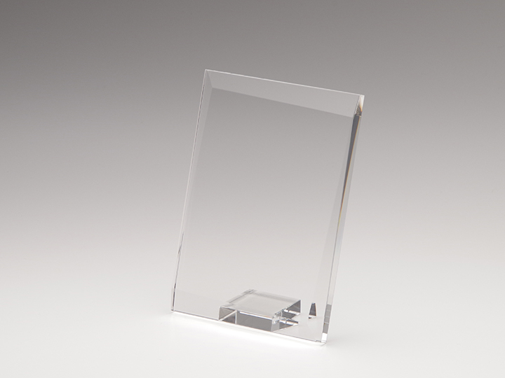 【クリスタルガラス記念品】デザイン・クリスタル・シールド（クリスタル表彰盾）　小	DCS-EC A6