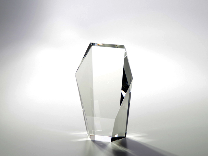 【クリスタルガラス表彰記念品】ワイド・ヘキサゴン・トロフィー<br />W6CT-150<br />￥15,000