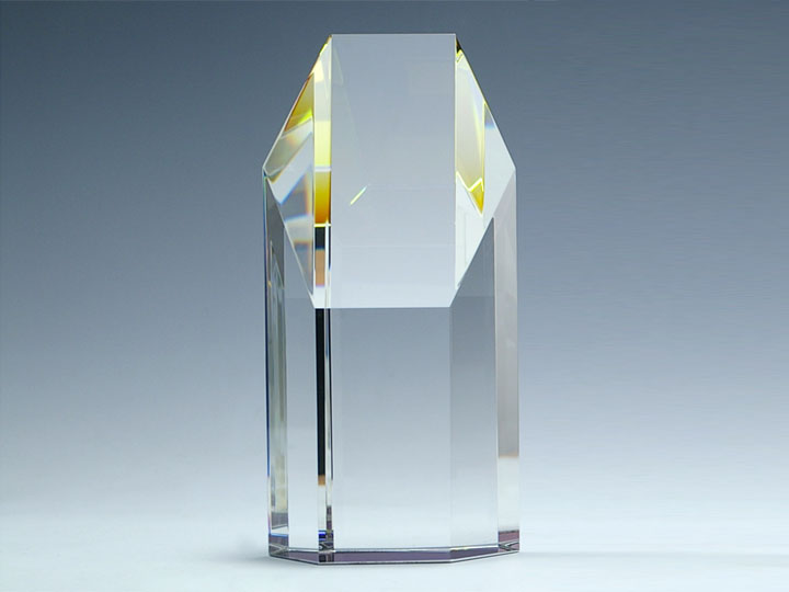 【クリスタルガラス表彰記念品】レインボー・ヘキサゴン・トロフィー<br />H6T-160-W/CO<br />￥11,000