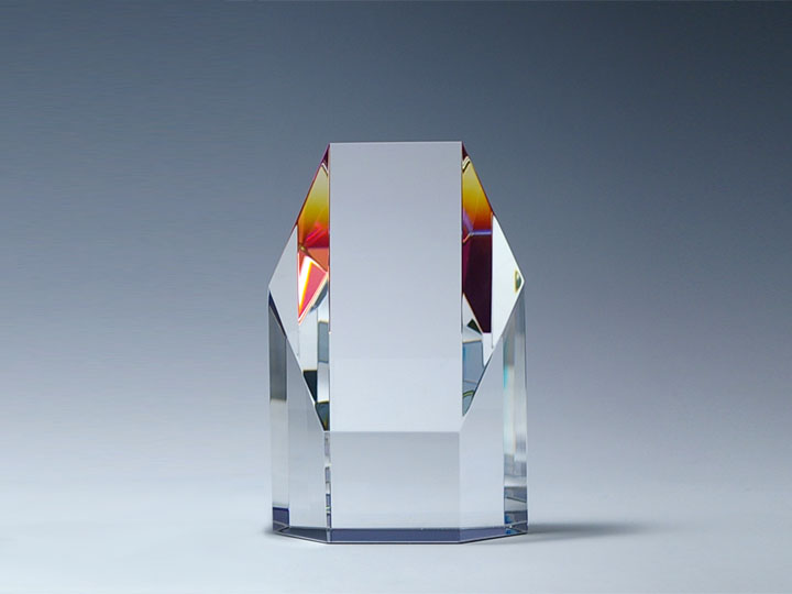 【クリスタルガラス記念品】レインボー・ヘキサゴン・トロフィー 特小 H6T-115-W/CO