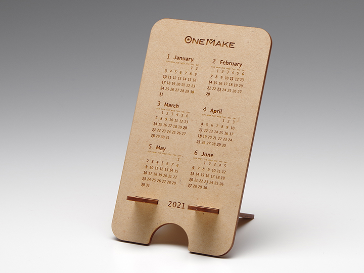 木製スマホスタンド式・卓上カレンダー（差し込み式） M3-H-125×70 |