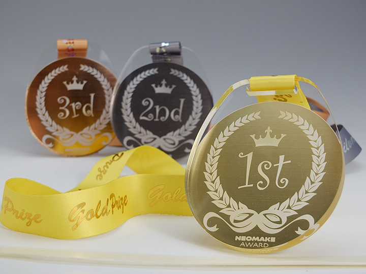 【クリスタルガラス記念品】アクリル製メダル　AMEDAL-100  インパクトのある特大サイズメダル